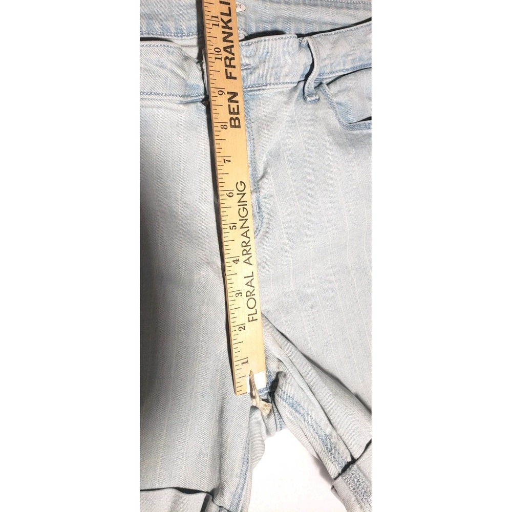 Old Navy Denim Jean Shorts Blue Stripe Light Wash Cuffed Stretch Women's Size 14 - Picture 5 of 10